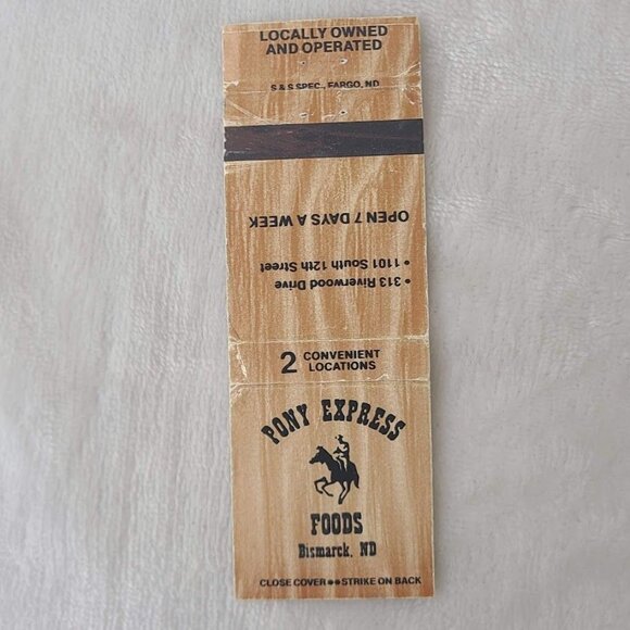 VTG Matchbook Cover Pony Express Foods Bismarck ND North Dakota Brown Woodgrain - Picture 3 of 4